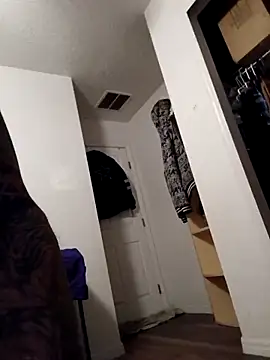 tainted95 online show from April 2, 2:09 am