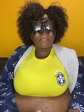 BoobsQueeen online show from June 13, 12:08 am