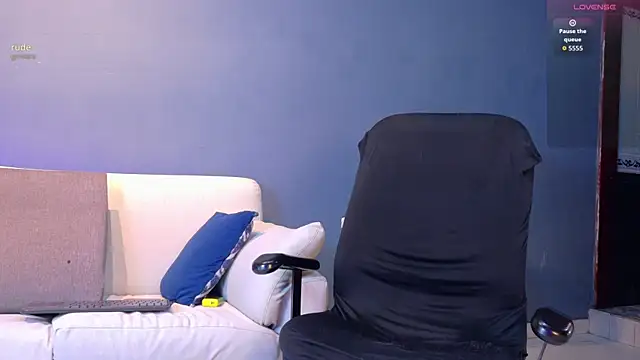 Snapshot of Axel_saenzz chatting on June 25, 7:29 pm Axel saenzz online show from June 25, 7:29 pm