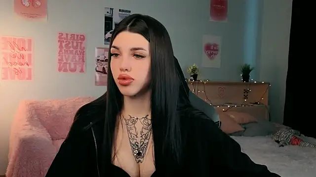 molly rettyy online show from May 11, 3:45 am