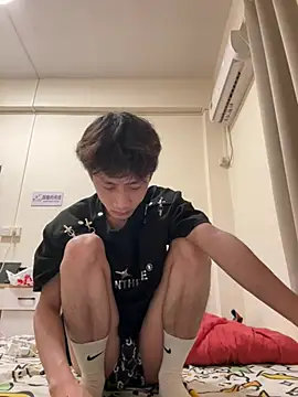Snapshot of sexyboy-3525 chatting on July 21, 2:41 pm sexyboy-3525 online show from July 21, 2:41 pm