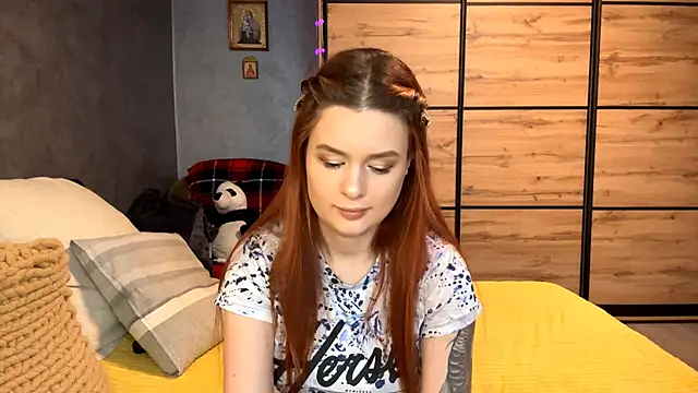 FoxyEmma online show from April 23, 1:13 pm