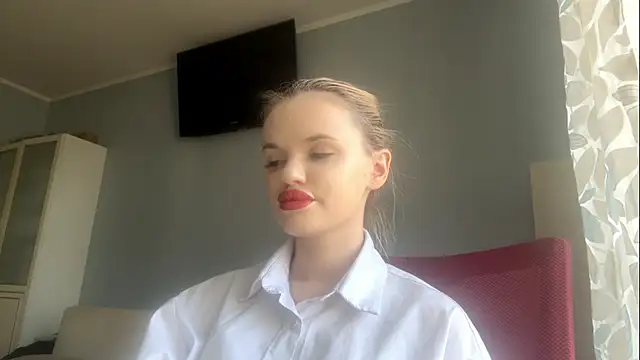 NikaFoster online show from April 4, 10:24 am