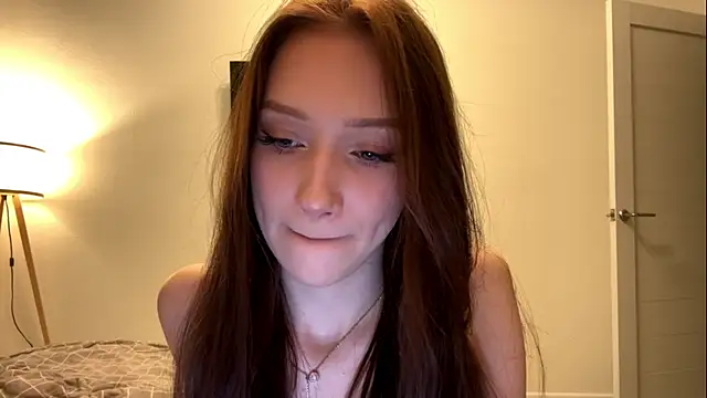 Snapshot of MiaNewstrom chatting on March 31, 8:42 pm MiaNewstrom online show from March 31, 8:42 pm