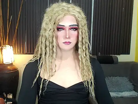 HugexMsLovelyxCock online show from April 22, 10:11 pm