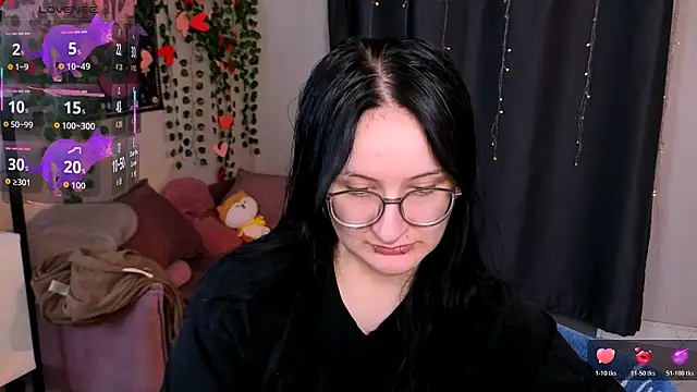 Snapshot of Ame_Core chatting on April 12, 8:47 pm Ame Core online show from April 12, 8:47 pm