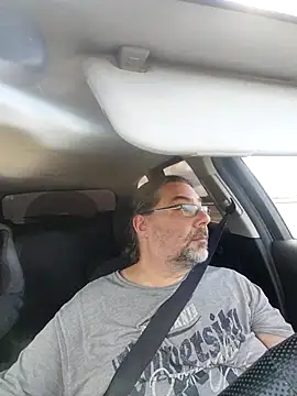 Ausreissender online show from April 1, 8:59 am