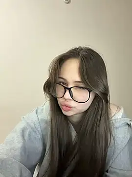 NIKAGPT online show from April 5, 9:01 pm