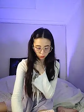 Snapshot of its_Lia_1 chatting on May 2, 3:28 pm its Lia 1 online show from May 2, 3:28 pm