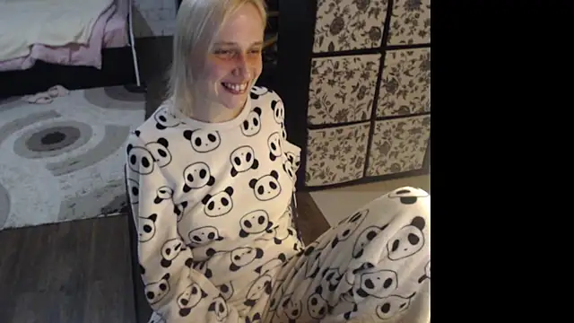 Sweet hot shrmp online show from April 7, 8:20 pm