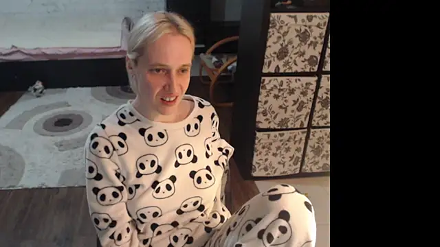 Snapshot of Sweet_hot_shrmp chatting on May 2, 10:59 pm Sweet hot shrmp online show from May 2, 10:59 pm