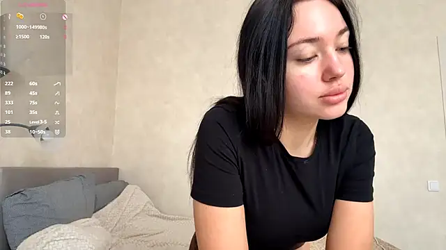 Snapshot of LilyVirelle chatting on April 14, 8:20 am LilyVirelle online show from April 14, 8:20 am