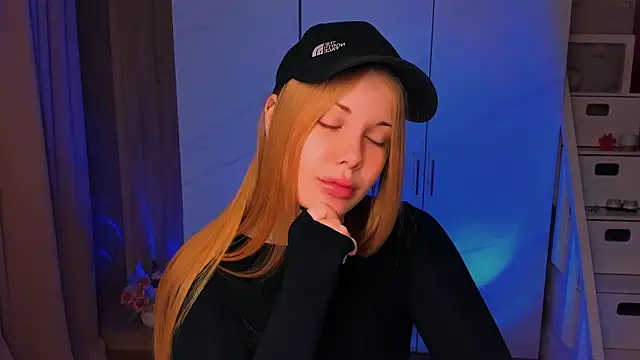 Snapshot of CaseySykes chatting on May 16, 10:30 pm CaseySykes online show from May 16, 10:30 pm