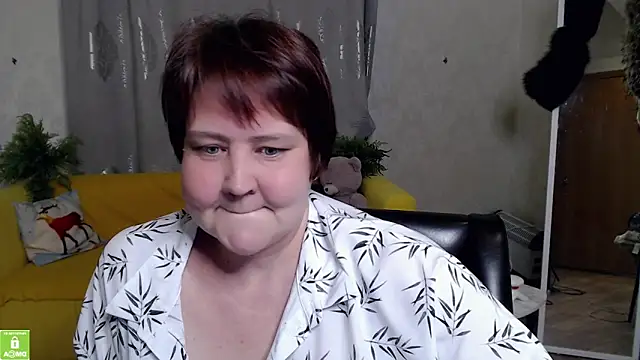 QUEEN02030 online show from April 22, 3:13 pm