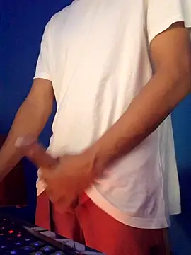 NovinhoTopBrasil online show from April 24, 7:27 pm