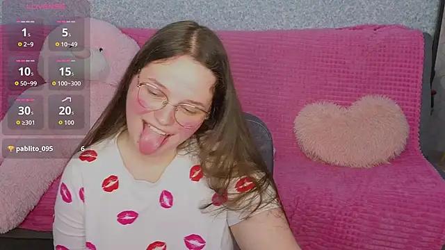SofiDreamm online show from May 1, 7:40 pm