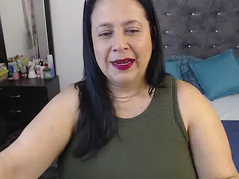 carlareyesk977 online show from April 4, 3:09 pm