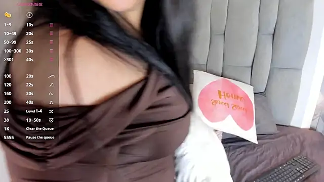 Snapshot of ivonnylee_21 chatting on April 12, 7:41 pm ivonnylee 21 online show from April 12, 7:41 pm