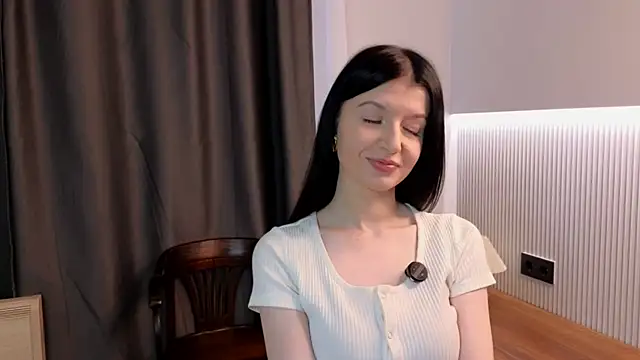 Snapshot of JazminLantey chatting on May 9, 2:50 am JazminLantey online show from May 9, 2:50 am
