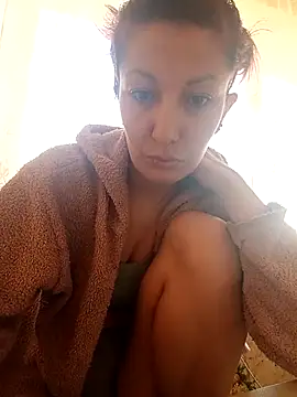 lisa wey online show from April 20, 7:11 am