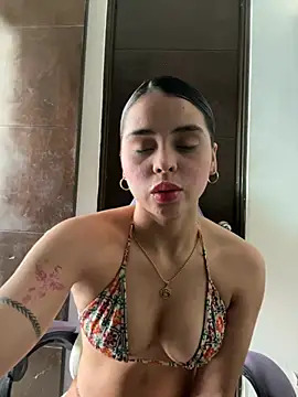 Snapshot of mimihot777 chatting on April 5, 5:32 pm mimihot777 online show from April 5, 5:32 pm