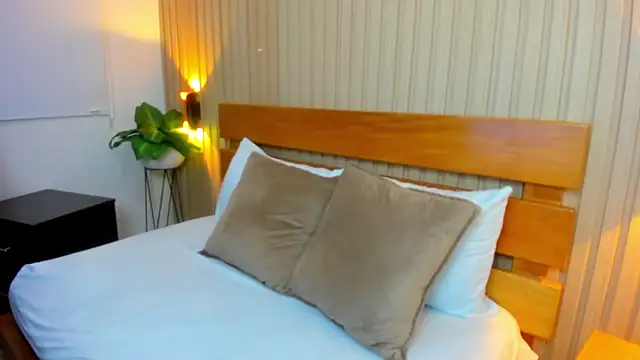 anahi weeks online show from April 15, 7:32 pm