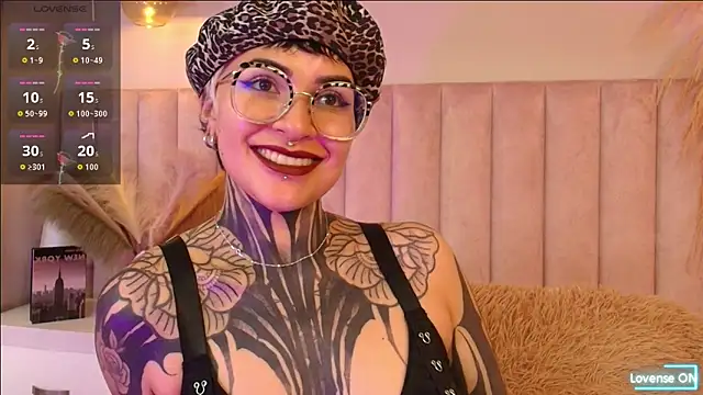 Luana fiore online show from April 19, 12:15 pm