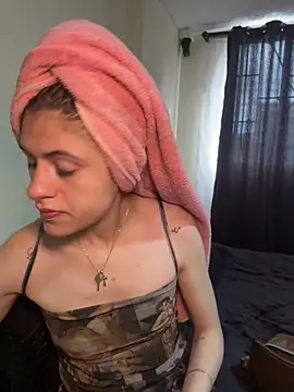 Snapshot of Lia_fire chatting on May 24, 6:46 pm Lia fire online show from May 24, 6:46 pm