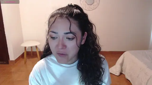 Snapshot of FreyaRouge chatting on May 11, 6:49 pm FreyaRouge online show from May 11, 6:49 pm