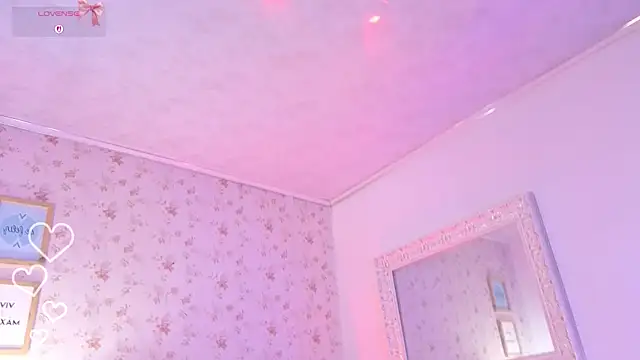 Snapshot of lia_kitty0 chatting on June 16, 11:07 pm lia kitty0 online show from June 16, 11:07 pm