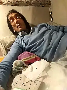 Polroom02 online show from April 15, 12:39 am