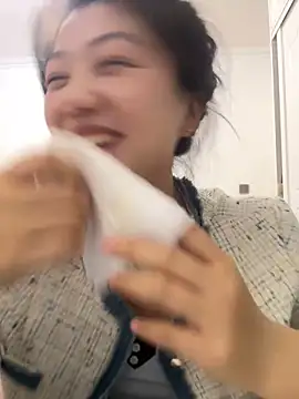 Snapshot of Shanshan_1267 chatting on May 1, 2:10 pm Shanshan 1267 online show from May 1, 2:10 pm