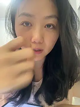 Snapshot of Shanshan_1267 chatting on May 12, 11:40 am Shanshan 1267 online show from May 12, 11:40 am
