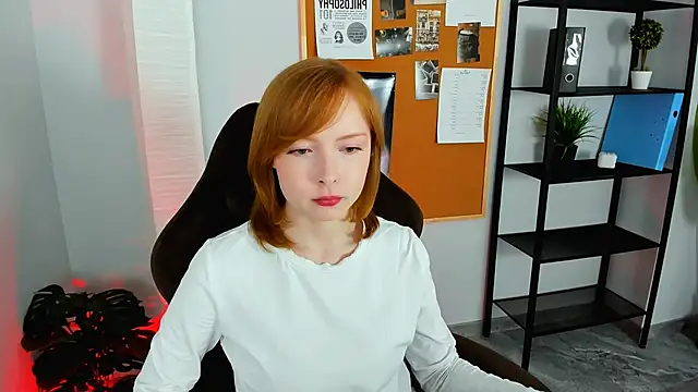 CherryCrushLove online show from May 14, 5:58 am