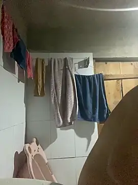 Elisa-a online show from April 25, 2:14 pm