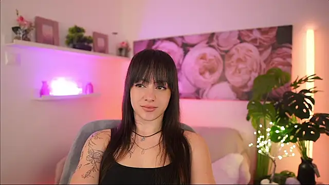 Clara Dee online show from April 3, 8:12 am