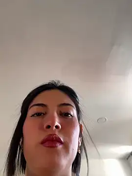 Snapshot of SeleneHale chatting on May 27, 8:17 pm SeleneHale online show from May 27, 8:17 pm