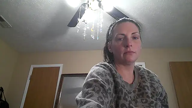 Snapshot of taylorsunshine chatting on April 5, 3:53 pm taylorsunshine online show from April 5, 3:53 pm