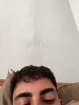 youmeloveyou online show from April 7, 9:21 am