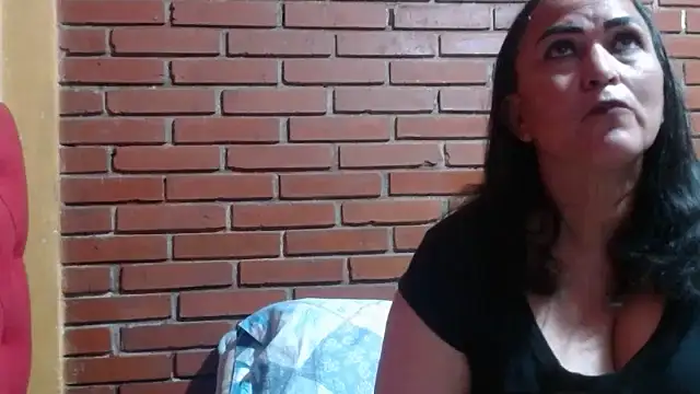 Snapshot of kristalmarelyn chatting on July 6, 6:10 am kristalmarelyn online show from July 6, 6:10 am