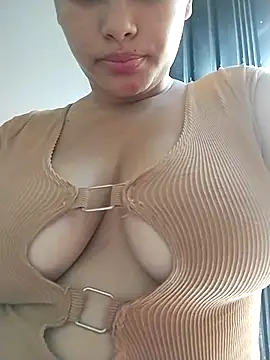 Snapshot of Kimberlyxxo chatting on July 14, 1:50 pm Kimberlyxxo online show from July 14, 1:50 pm