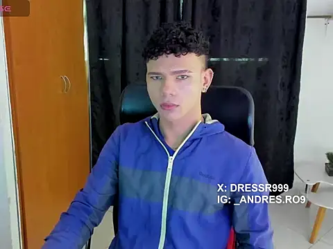 Snapshot of sebascuterouss chatting on April 21, 12:44 pm sebascuterouss online show from April 21, 12:44 pm