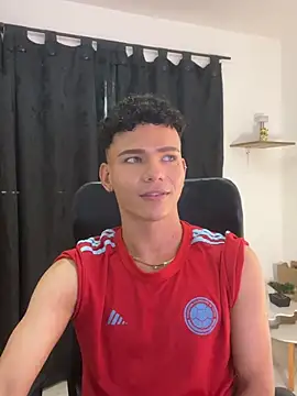 Snapshot of sebascuterouss chatting on May 11, 4:04 pm sebascuterouss online show from May 11, 4:04 pm