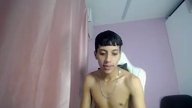 Yei lee  online show from May 20, 3:34 am