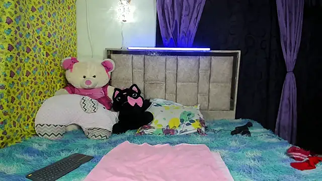 moniquehisk online show from May 12, 6:05 pm
