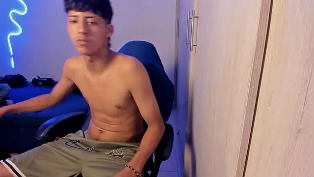 dante martinez online show from April 3, 7:23 pm