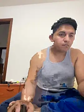 Snapshot of Kevinreikkt chatting on June 9, 4:35 am Kevinreikkt online show from June 9, 4:35 am