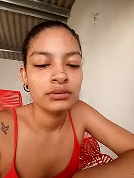 Snapshot of Lyra_Siren chatting on April 5, 5:21 pm Lyra Siren online show from April 5, 5:21 pm