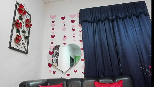 SamelyEvans online show from April 2, 1:58 am