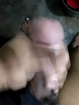 Snapshot of Daddy_004__ chatting on April 5, 4:20 am Daddy 004 online show from April 5, 4:20 am